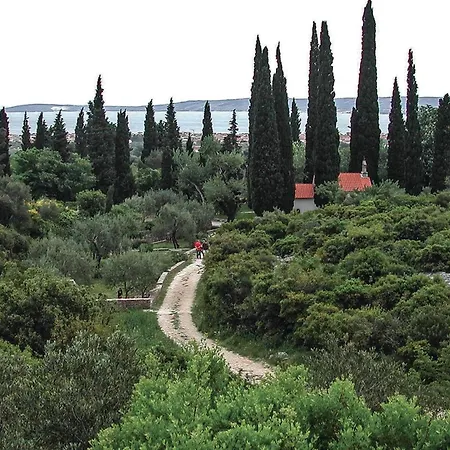 Holiday home Gorgeous In Kastel Novi With Wifi