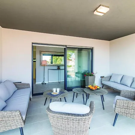 Holiday home Gorgeous In Kastel Novi With Wifi
